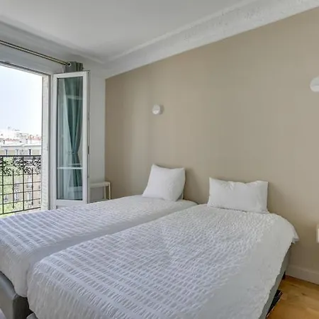 705 Lecourbette - Superbe *